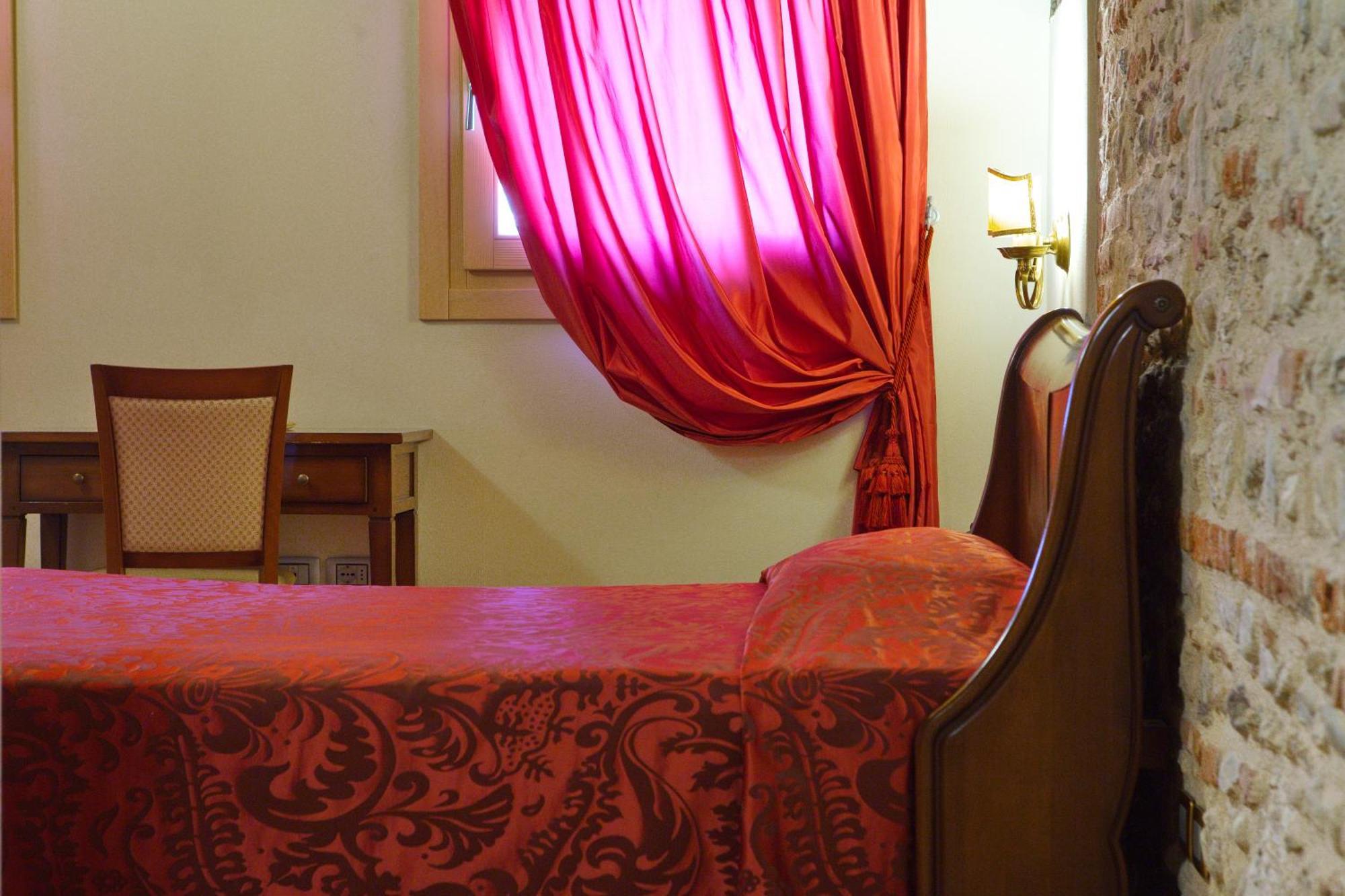 Hotel アーゾロ 部屋 写真